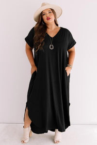 Black maxi with pockets and size slits